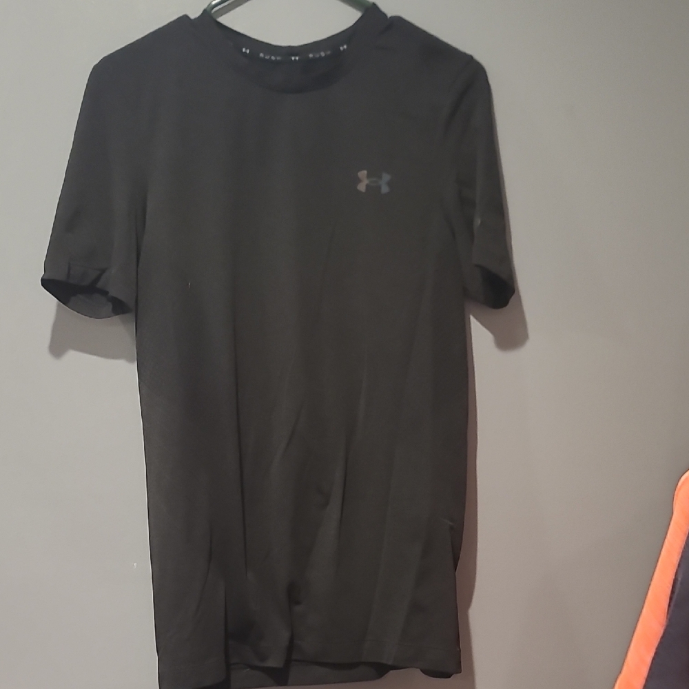 Under Armour Men's Black Short Sleeve Tee